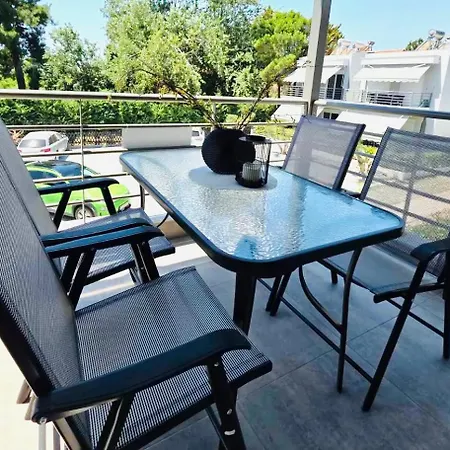 Modern With Balcony By Delta Hospitality Apartament *