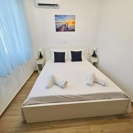 Modern With Balcony By Delta Hospitality *